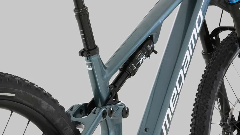 Megamo Reason AIR CRB 08 in Blue-4