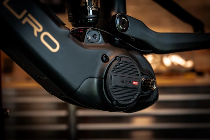 Velduro Rogue M2s Frameset with Fox X2 Shock-2