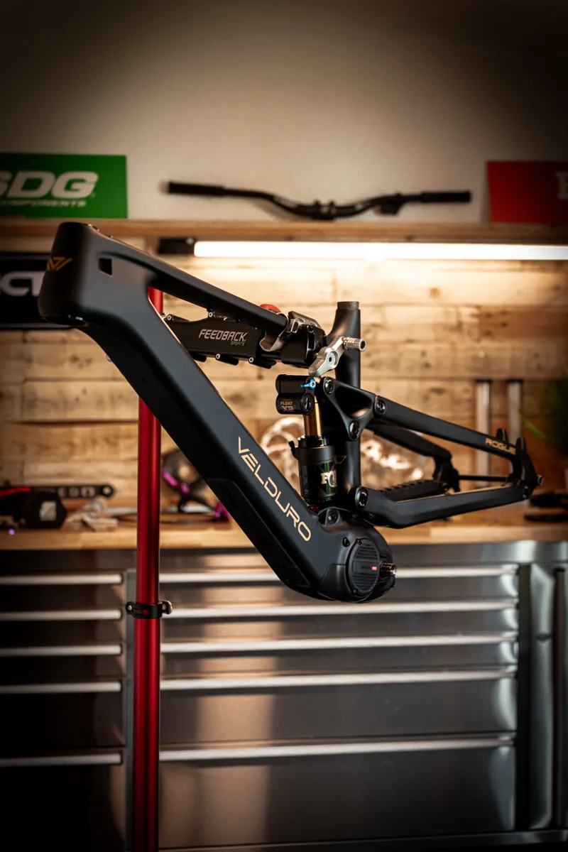 Velduro Rogue M2s Frameset with Fox X2 Shock-6