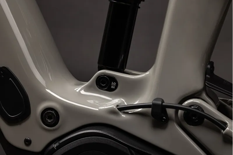 Santa Cruz Vala 1 X0 AXS Reserve in Gloss Grey-5