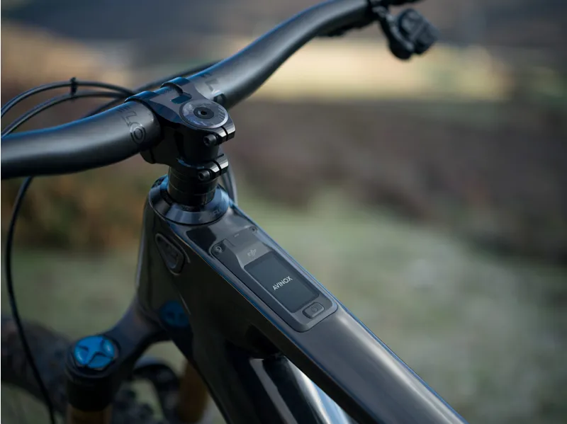 Amflow PL Carbon Pro 800Wh in Cosmic Black-5